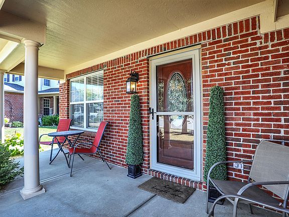 4th image of 8141 Harshaw Dr