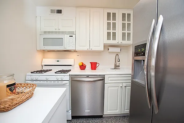 Rented by AIB Management Corp | media 16