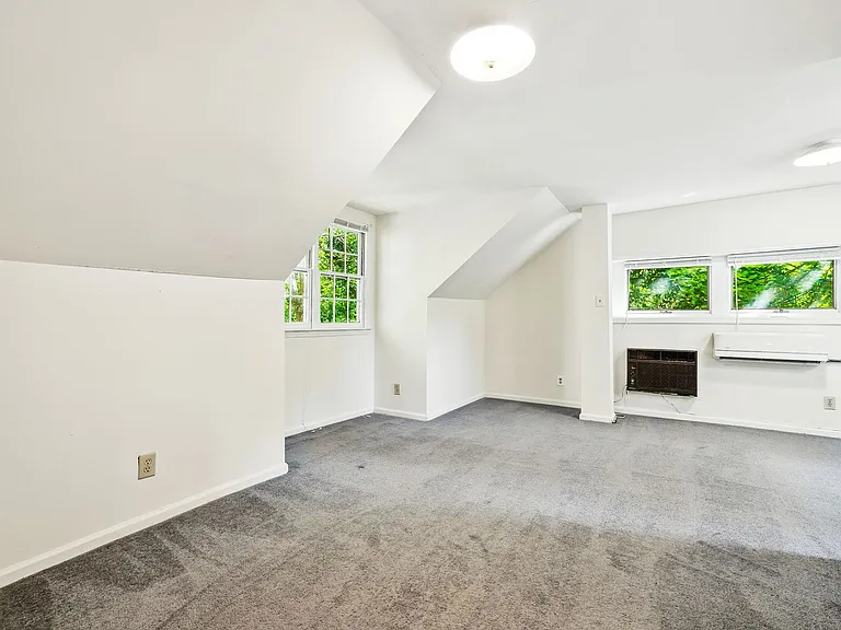 212 Barclay Rd — Photo 11