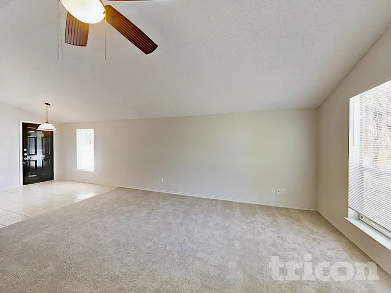 609 S Walnut Creek Dr — Photo 16