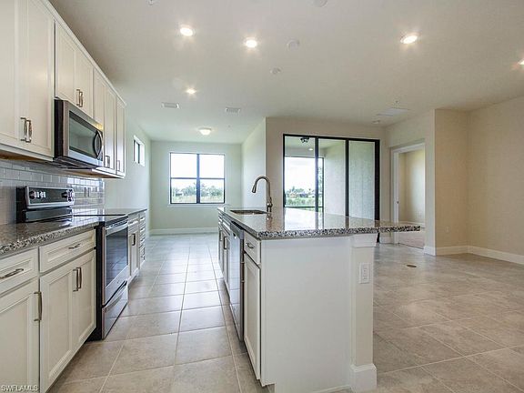 4th image of 5698 Mayflower Way 407 #407