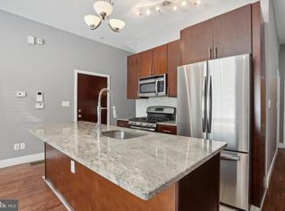 906 N 16th St APT 1, Philadelphia, PA 19130