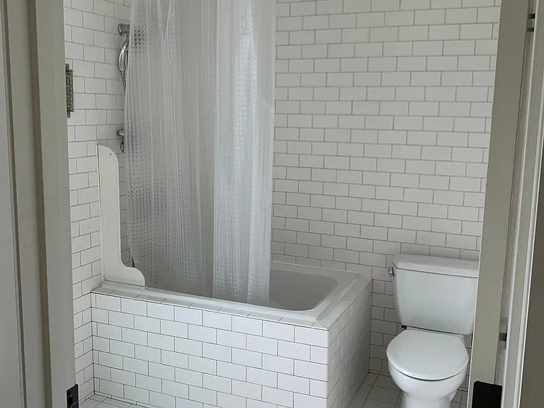 5216 N Williams Ave — Photo 40