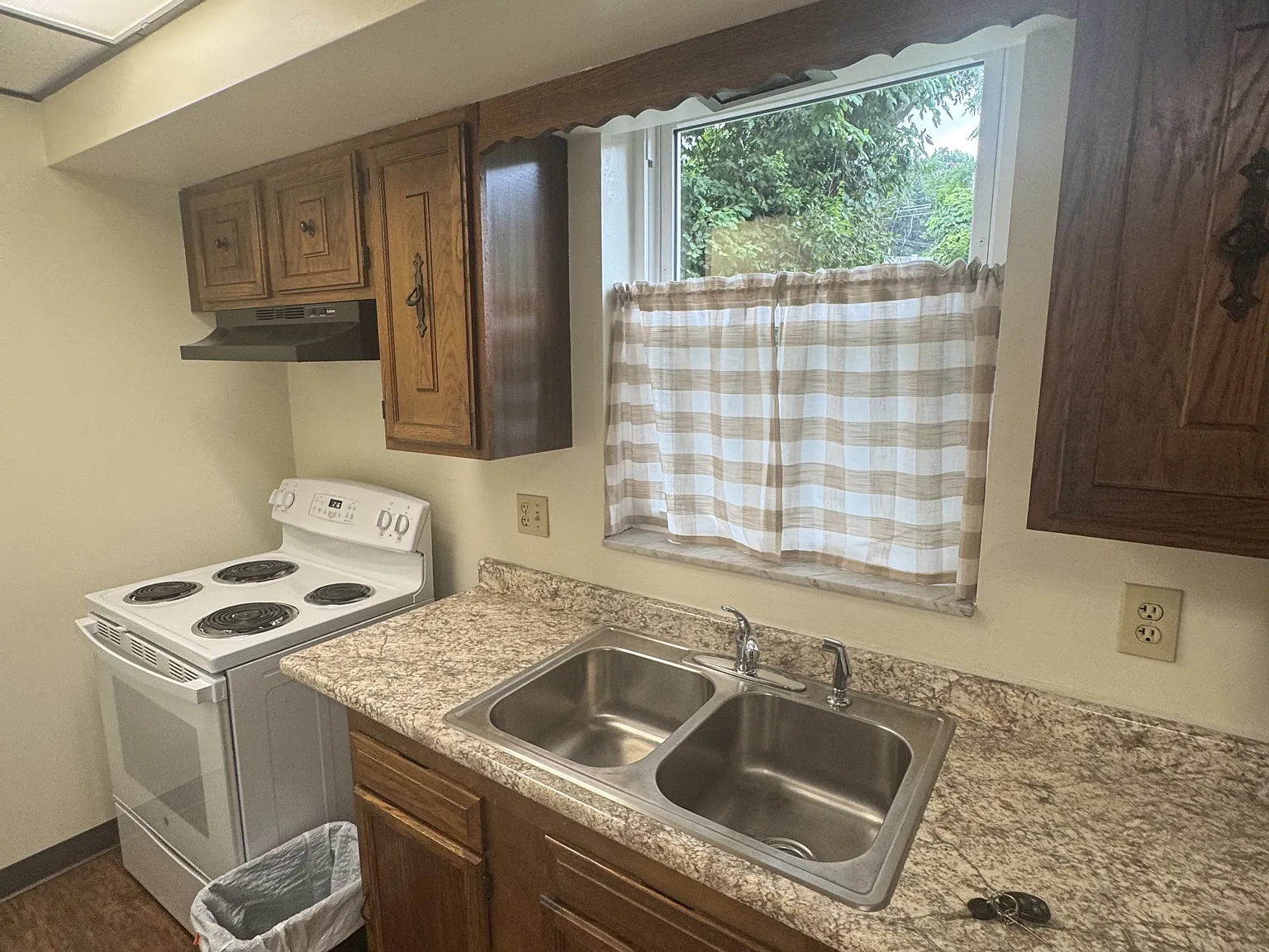 125 Grant Avenue - 2 — Photo 2