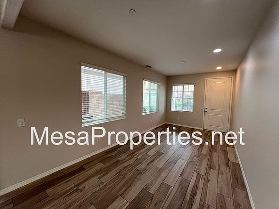 2nd image of 850 Christian Ct