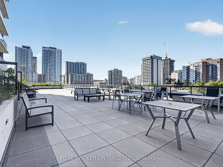 15 Queen St S #1206 — Photo 28