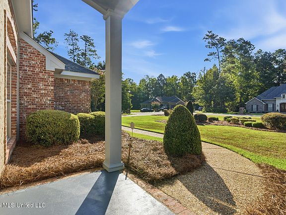 2nd image of 136 Saint Annes Dr