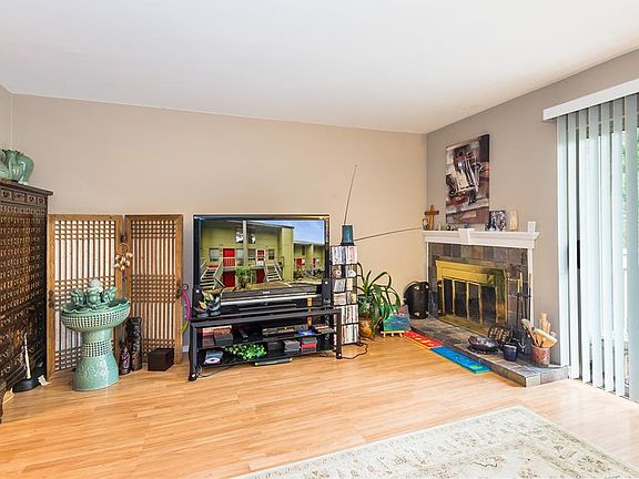 4th image of 500 N National Ave #20