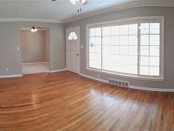 5th image of 4610 Longwood Ave
