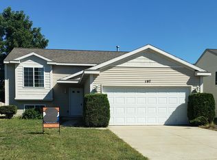 107 Regent St SE, Kentwood, MI 49548