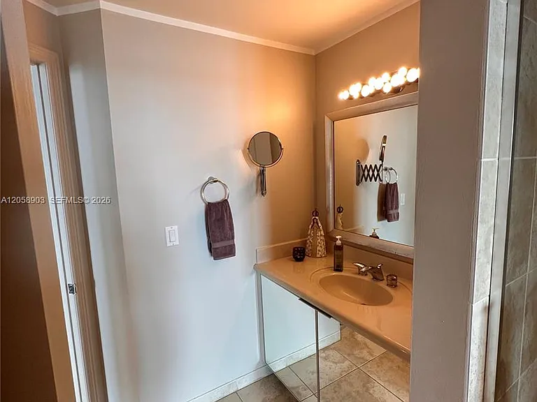 7900 Harbor Island Dr #1219 — Photo 11
