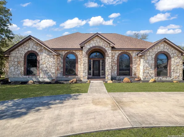 229 Legacy Trail Dr, La Vernia, TX 78121