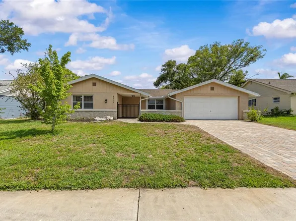 8519 Arrowhead Dr, Hudson, FL 34667