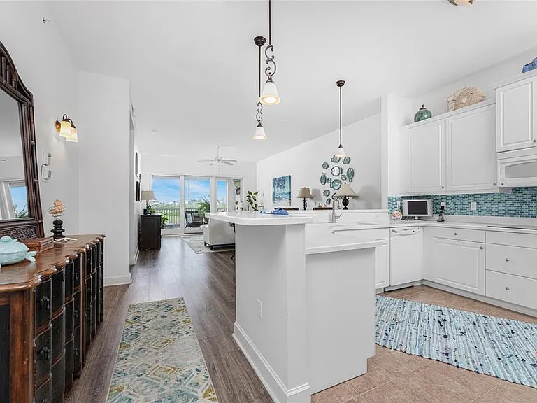 11100 Hacienda Del Mar Blvd #G-202 — Photo 9