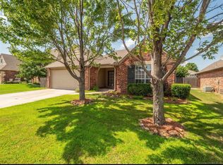 1123 W 119th St S, Jenks, OK 74037