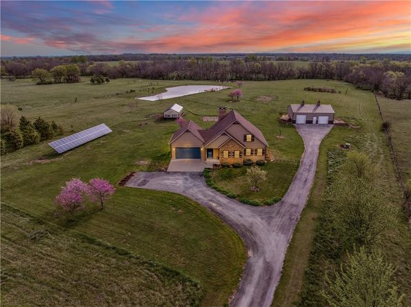 611 NW 1421st Rd, Holden, MO 64040