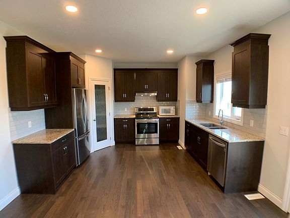2nd image of 113 Aldergrove Ct