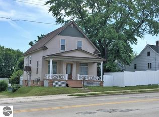 409 Cypress St, Manistee, MI 49660