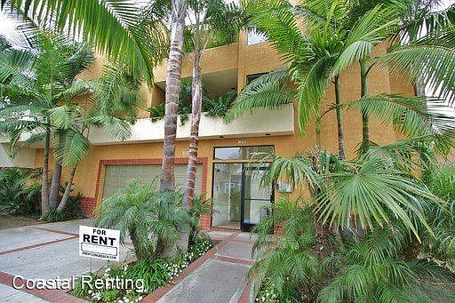3rd image of 1029 Mira Mar Ave APT 8