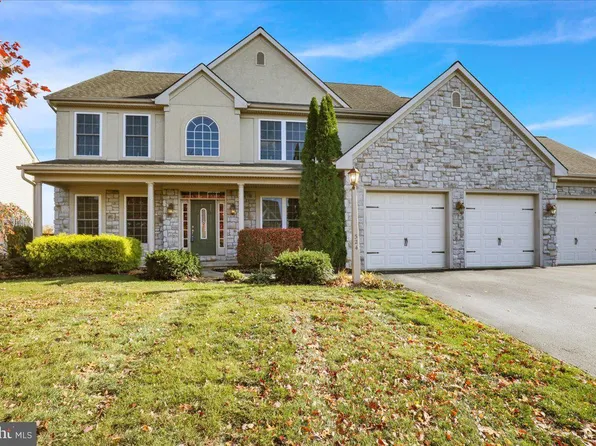 324 Greenhedge Dr, Lancaster, PA 17603