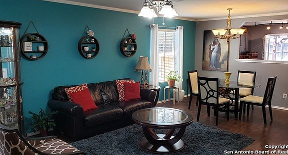 3rd image of 3903 Privet Pl