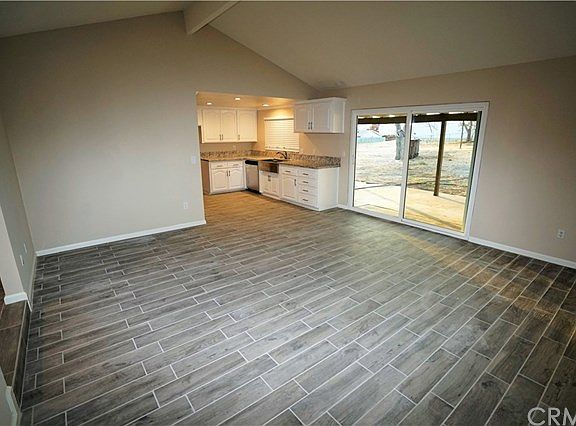3rd image of 22054 De Berry St