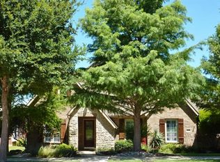 1715 E Branch Hollow Dr, Carrollton, TX 75007