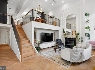 1035 Spruce St APT 306, Philadelphia, PA 19107