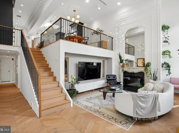 1035 Spruce St APT 306, Philadelphia, PA 19107