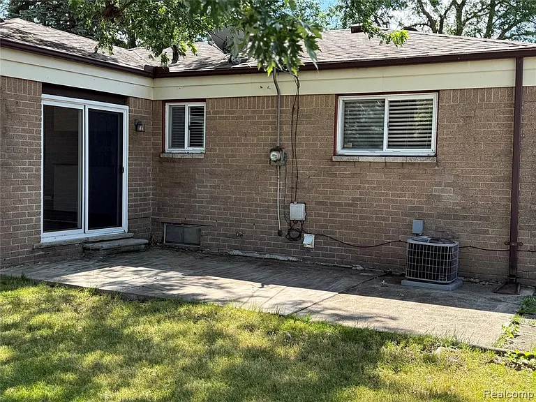 32246 Oakview Dr — Photo 18
