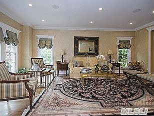 3rd image of 20 Schoolhouse Ln