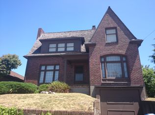 2212 28th Ave W, Seattle, WA 98199