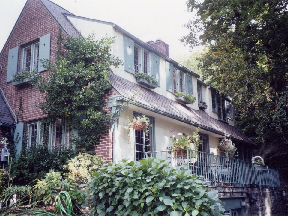 1st image of 43 Pinecrest Dr