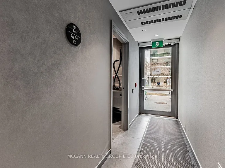 161 Roehampton Ave #332 — Photo 21