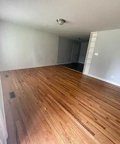 348 Dart Ln — Photo 2