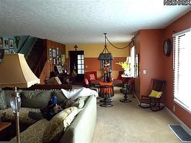 2nd image of 33177 Lake Rd