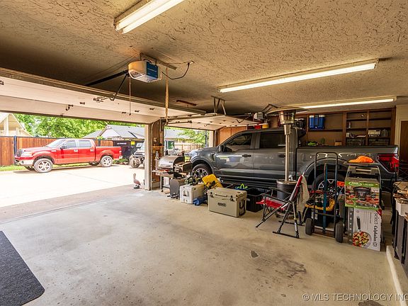 5th image of 4105 S Fern Pl