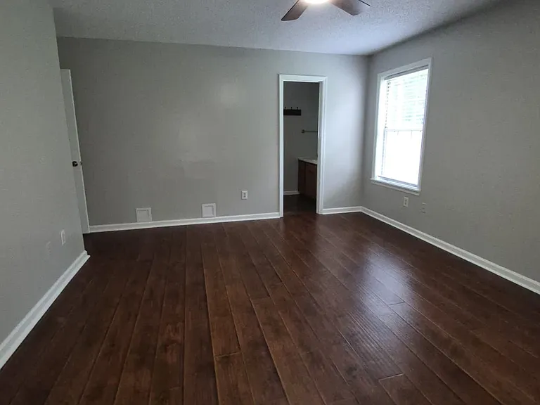 326 Nottingham Way — Photo 8