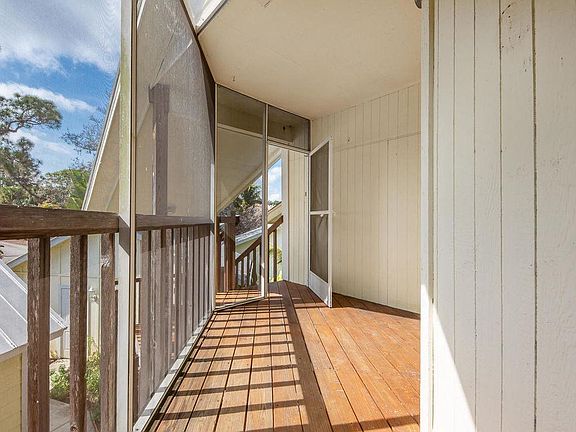 4th image of 1837 SE Hideaway Cir