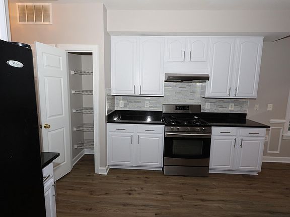 4th image of 13550 Davinci Ln
