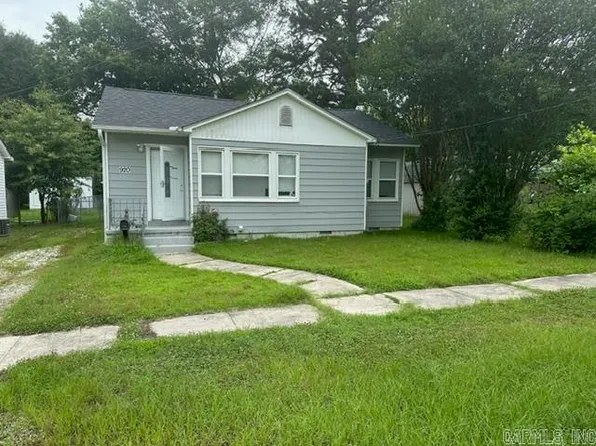 920 Toler St, Malvern, AR 72104