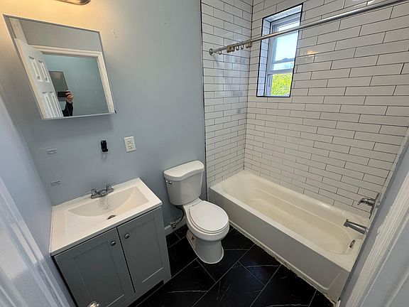 4th image of 6 N 21st St #41R