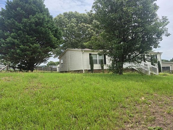 3rd image of 306 Walnut Crest Ct