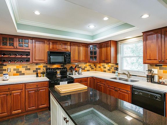 2nd image of 3639 Leisure Creek Ct
