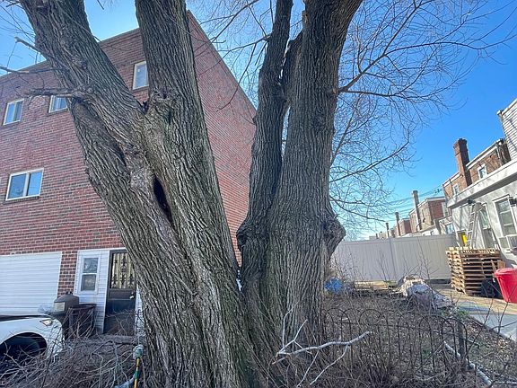 2nd image of 4818 Unruh Ave Floor 2