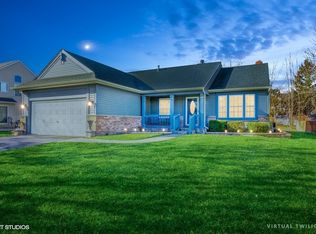 2057 Lyndhurst Ln, Aurora, IL 60503