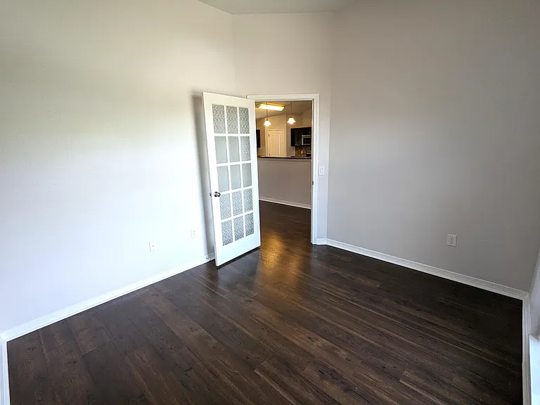 8249 Escola St — Photo 10