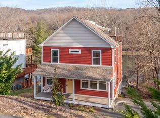 1387 Willow Lake Dr, Charlottesville, VA 22902
