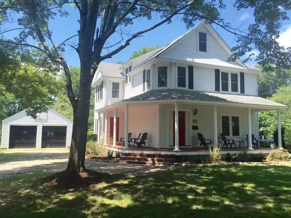 294 Woodruff Ave, South Kingstown, RI 02879