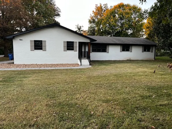 842 W Hunt Rd, Alcoa, TN 37701